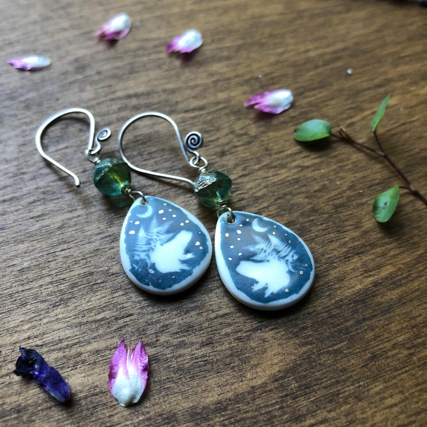 Toad Earrings with faceted green Czech glass