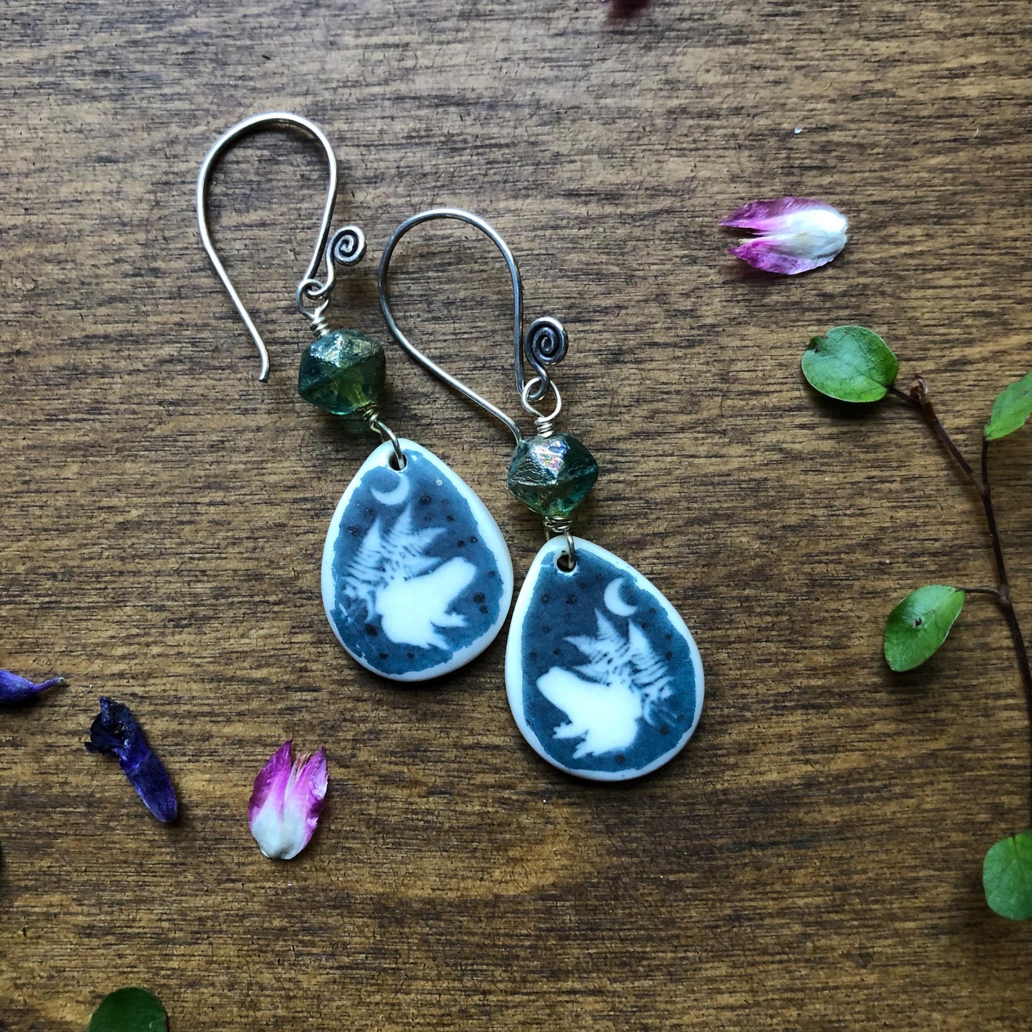 Toad Earrings with faceted green Czech glass